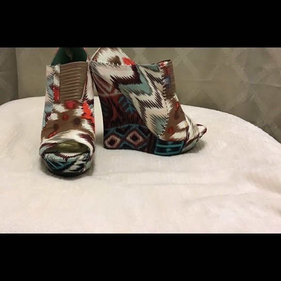 #8 Bamboo 170917 Multi Wedge Peep Toe Shoes - Picture 6 of 11
